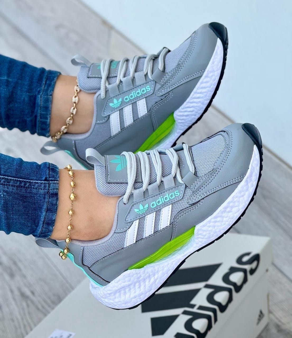 Adidas Stom - Dama